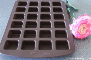 Brownie-pops-silicone-mold-24